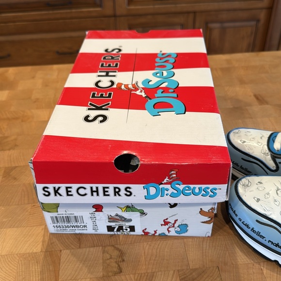 Skechers, Dr. Seuss, Women’s 7.5, New in Box - Picture 6 of 12